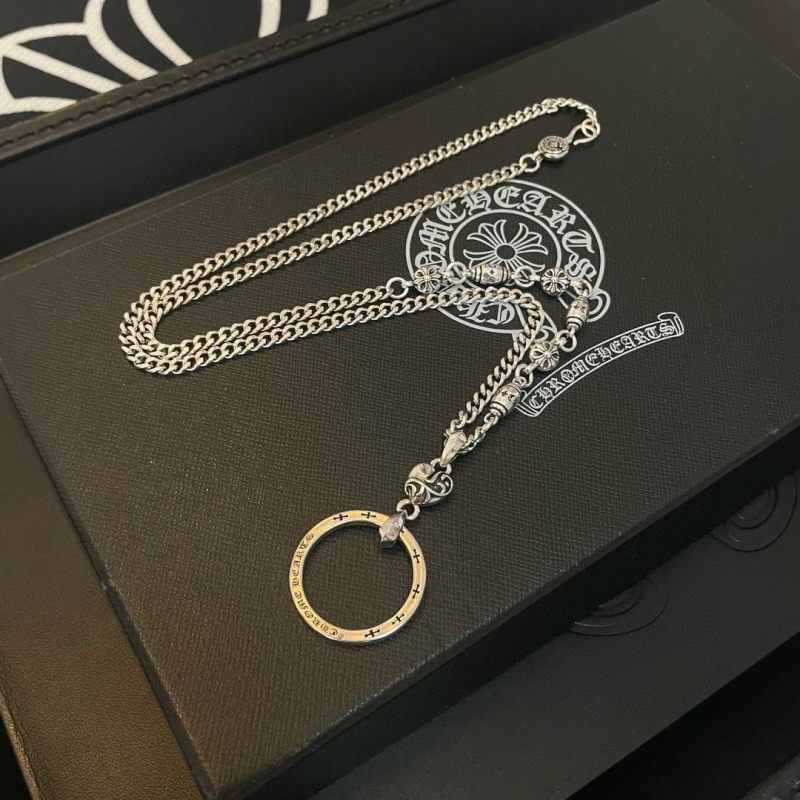 Ch*0me He**ts necklaces